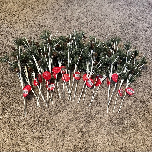 Ashland 23 piece Green and Brown Pine Christmas Tree Wreath...